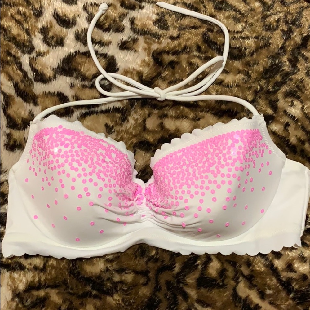 Victoria’s Secret bikini top